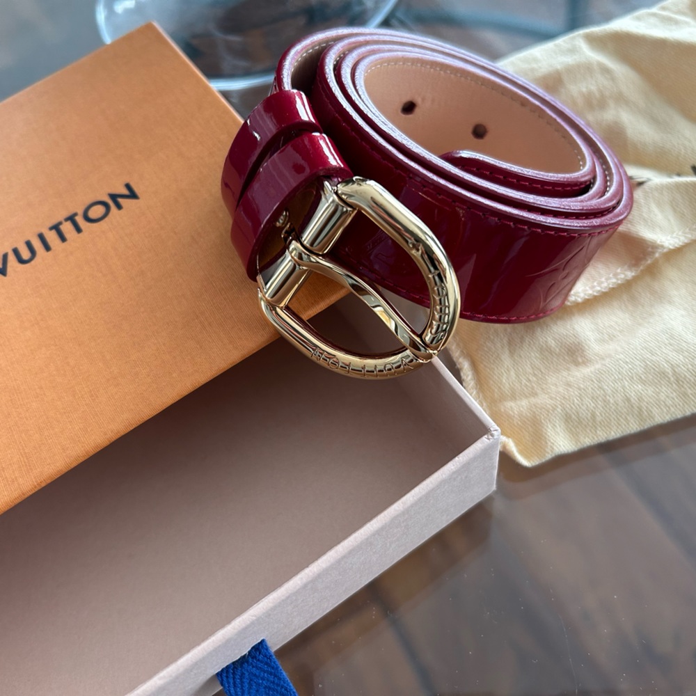 Louis Vuitton Monogram Vernis Red Patent Leather Belt. Excellent condition.